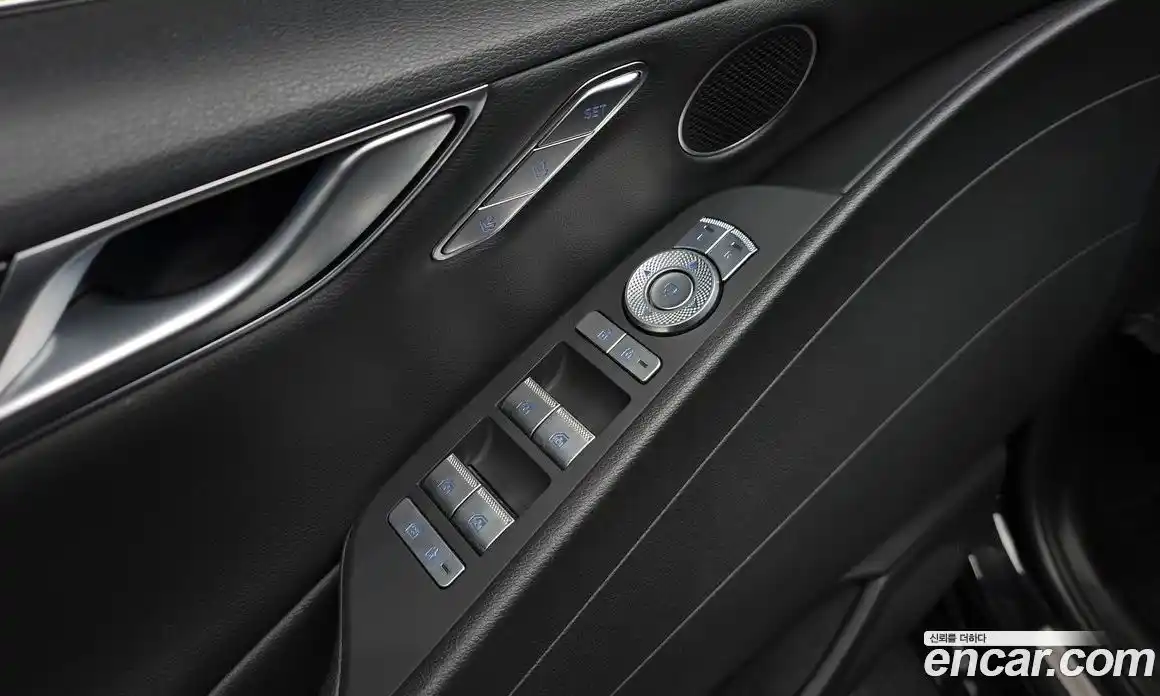 Genesis G80 2023 2.5 автомат (гидро), фото 15