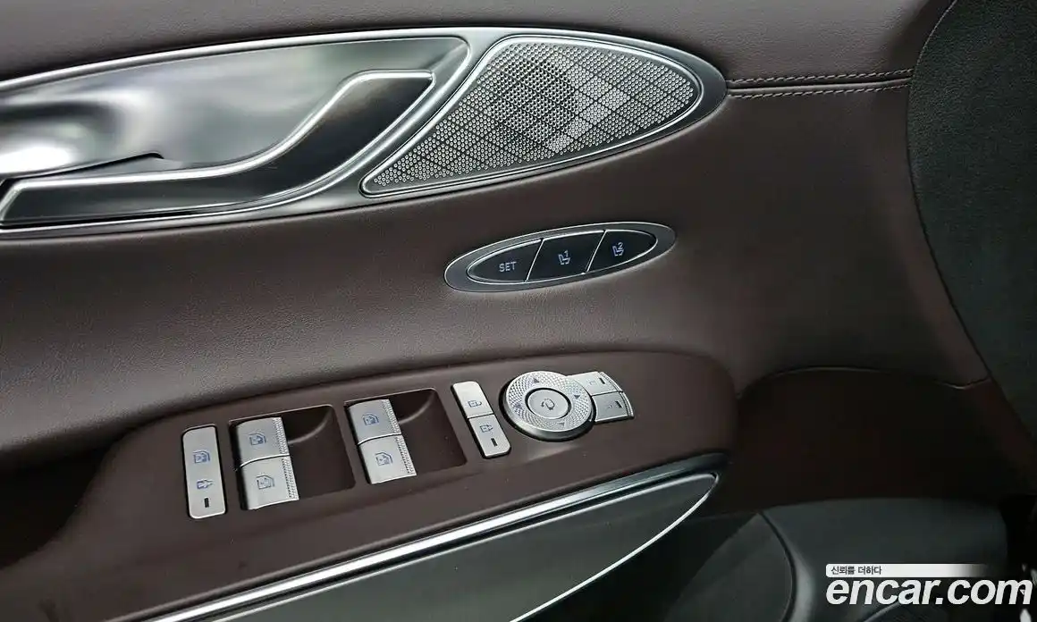 Genesis GV70 2022 2.5 автомат (гидро), фото 25