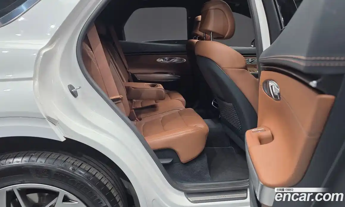 Genesis GV70 2022 2.5 автомат (гидро), фото 17