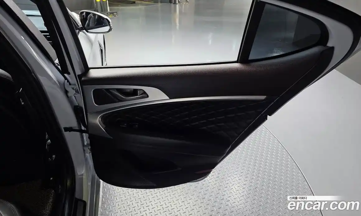 Genesis G70 2018 2.0 автомат (гидро), фото 15