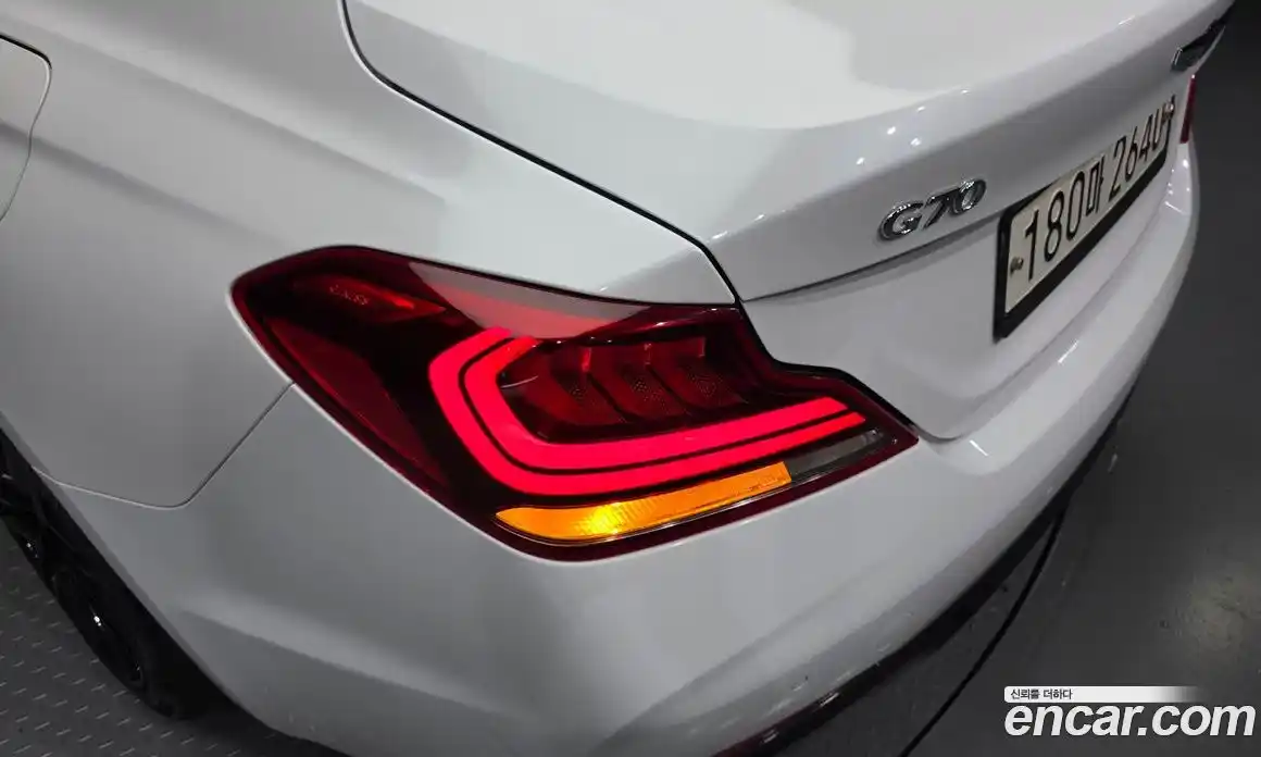 Genesis G70 2018 2.0 автомат (гидро), фото 9