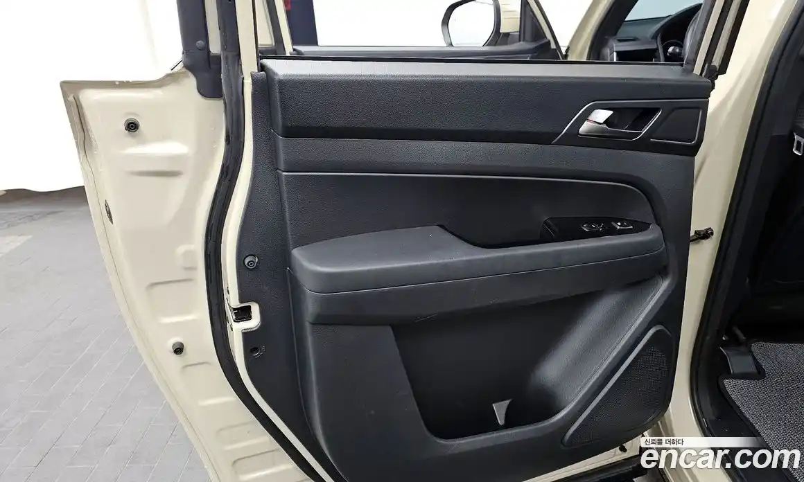 SsangYong Rexton 2023 2.2 автомат (гидро), фото 15