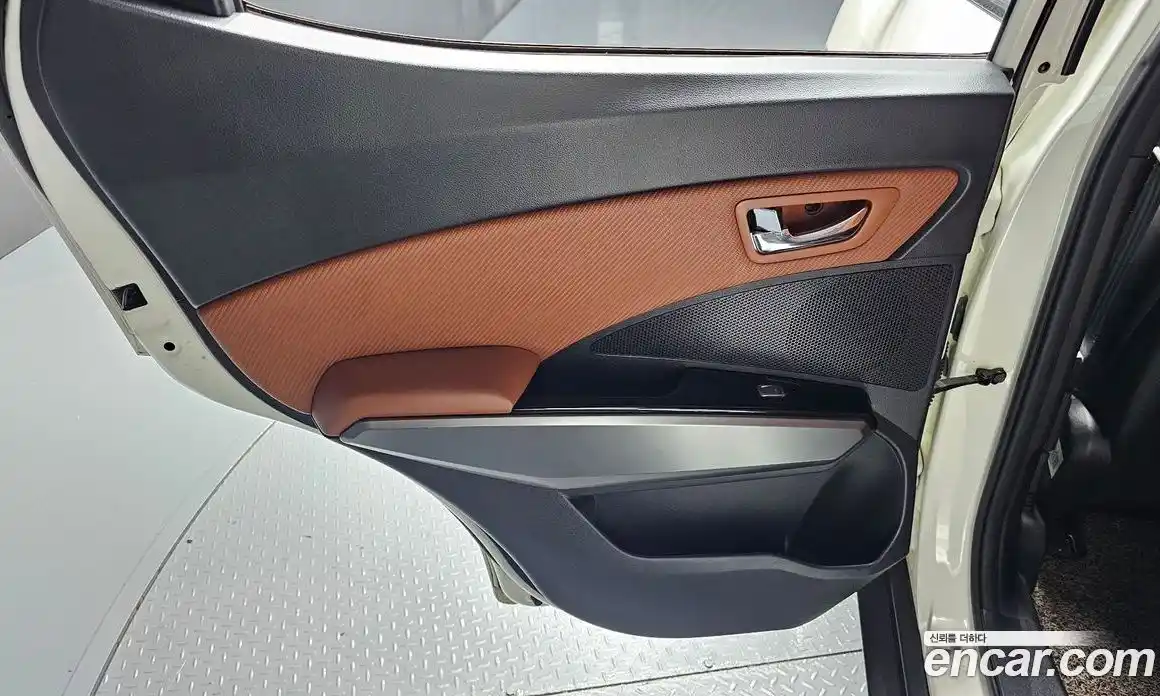 SsangYong TIBOLI 2018 1.6 автомат (гидро), фото 15