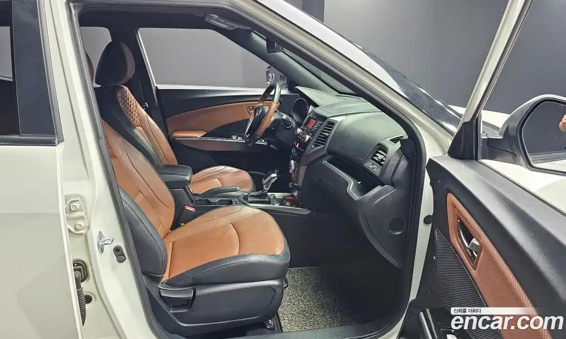SsangYong TIBOLI 2018 1.6 автомат (гидро), фото 17