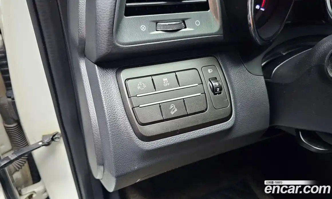 SsangYong TIBOLI 2018 1.6 автомат (гидро), фото 21