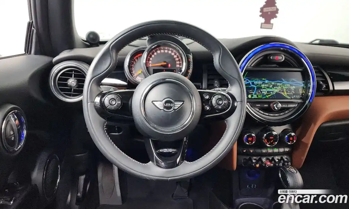 Mini Cooper 2016 2.0 автомат (гидро), фото 13