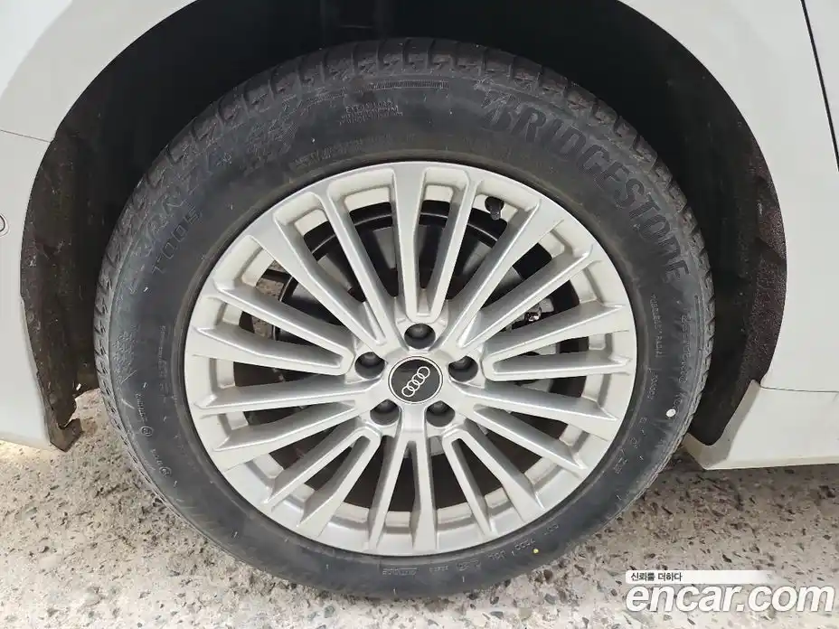 Audi A6 2021 2.0 автомат (гидро), фото 12