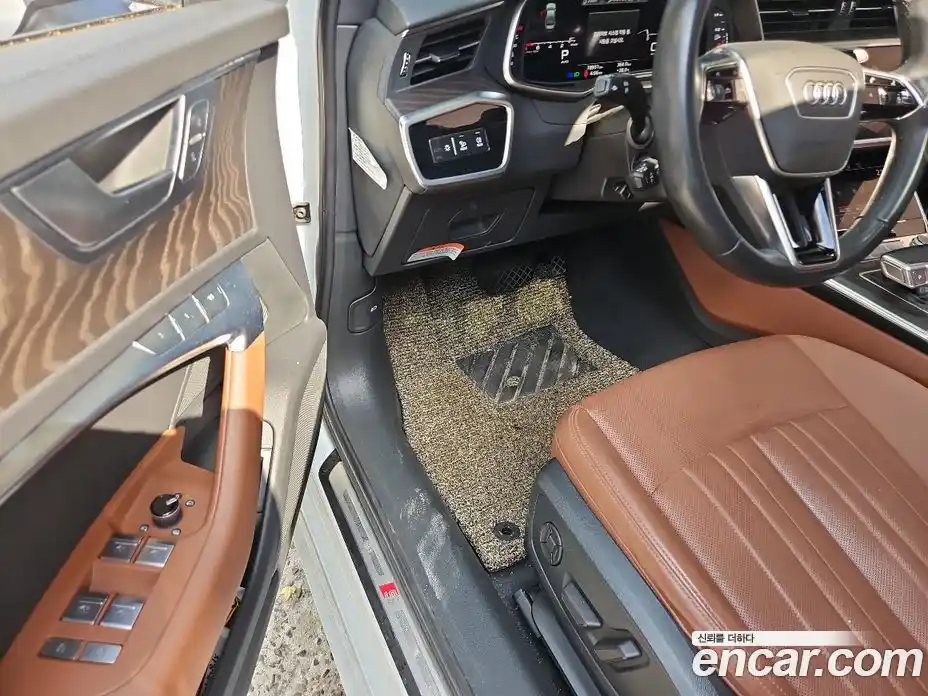 Audi A6 2021 2.0 автомат (гидро), фото 15