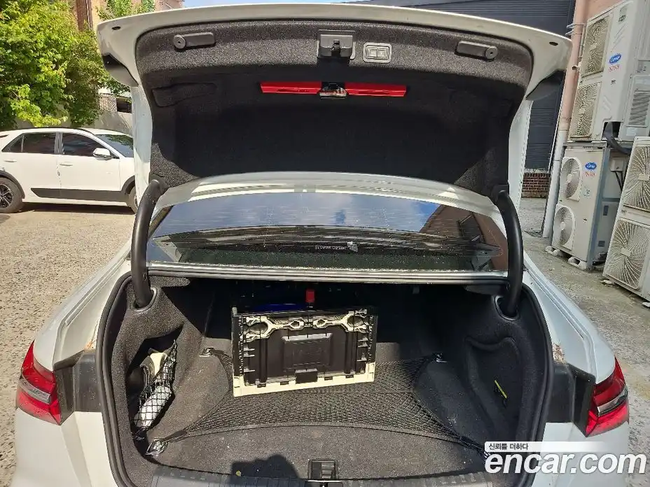 Audi A6 2021 2.0 автомат (гидро), фото 9