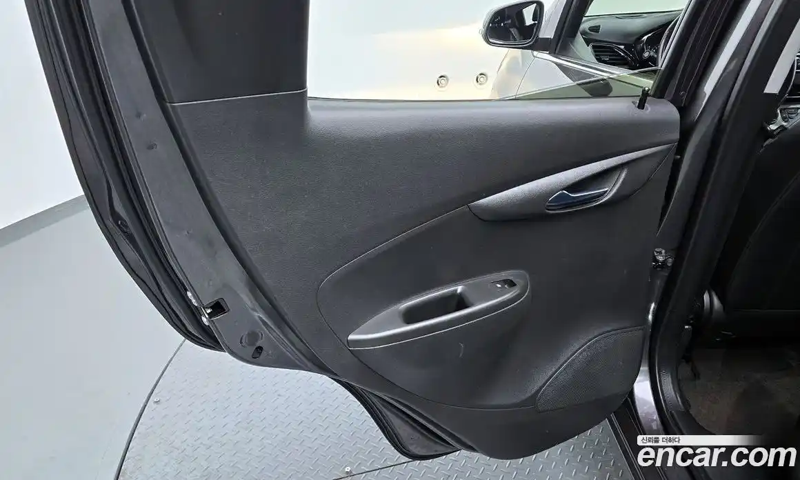 Chevrolet Spark 2016 1.0 автомат (гидро), фото 15