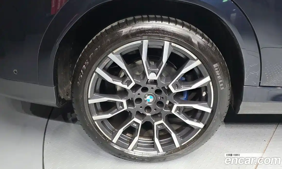 BMW X6 2025 3.0 автомат (гидро), фото 5
