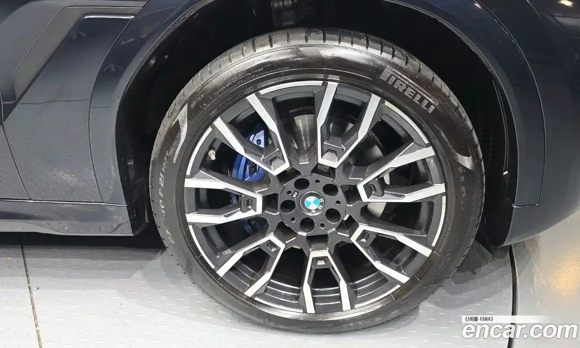 BMW X6 2025 3.0 автомат (гидро), фото 7