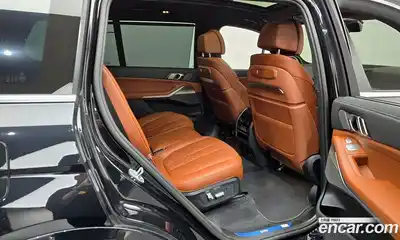 BMW X7 2025 3.0 автомат (гидро), миниатюра 11