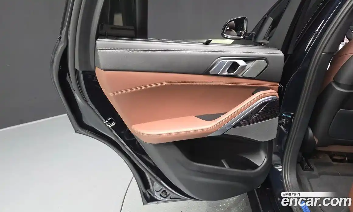 BMW X6 2024 3.0 автомат (гидро), фото 15