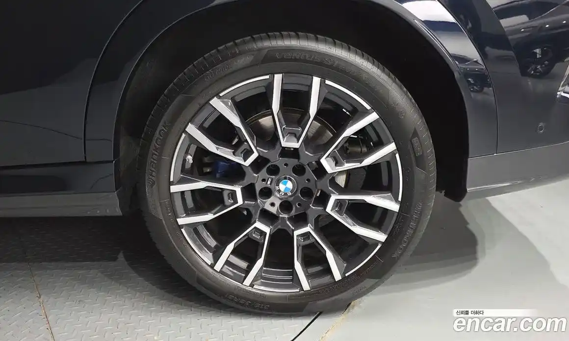BMW X6 2024 3.0 автомат (гидро), фото 7