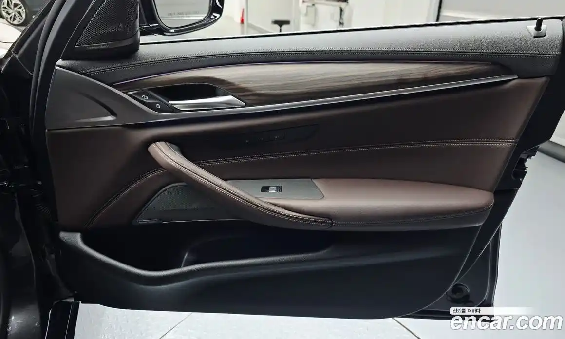 BMW 5 серия 2020 2.0 автомат (гидро), фото 15