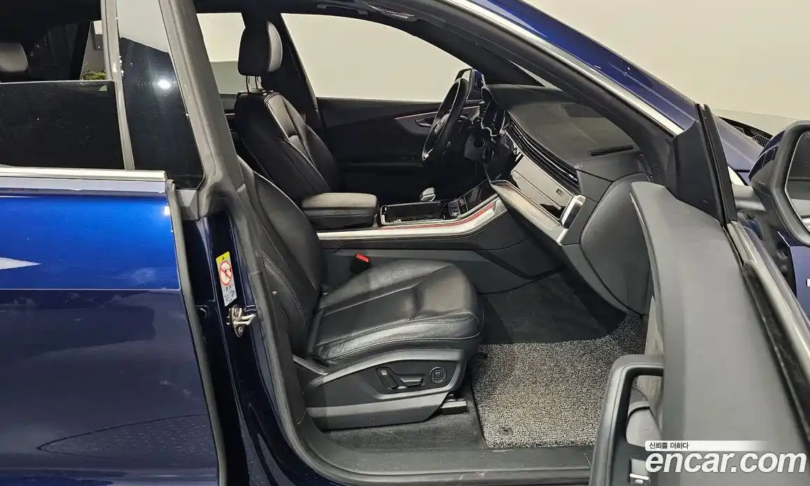 Audi Q8 2020 3.0 автомат (гидро), фото 16