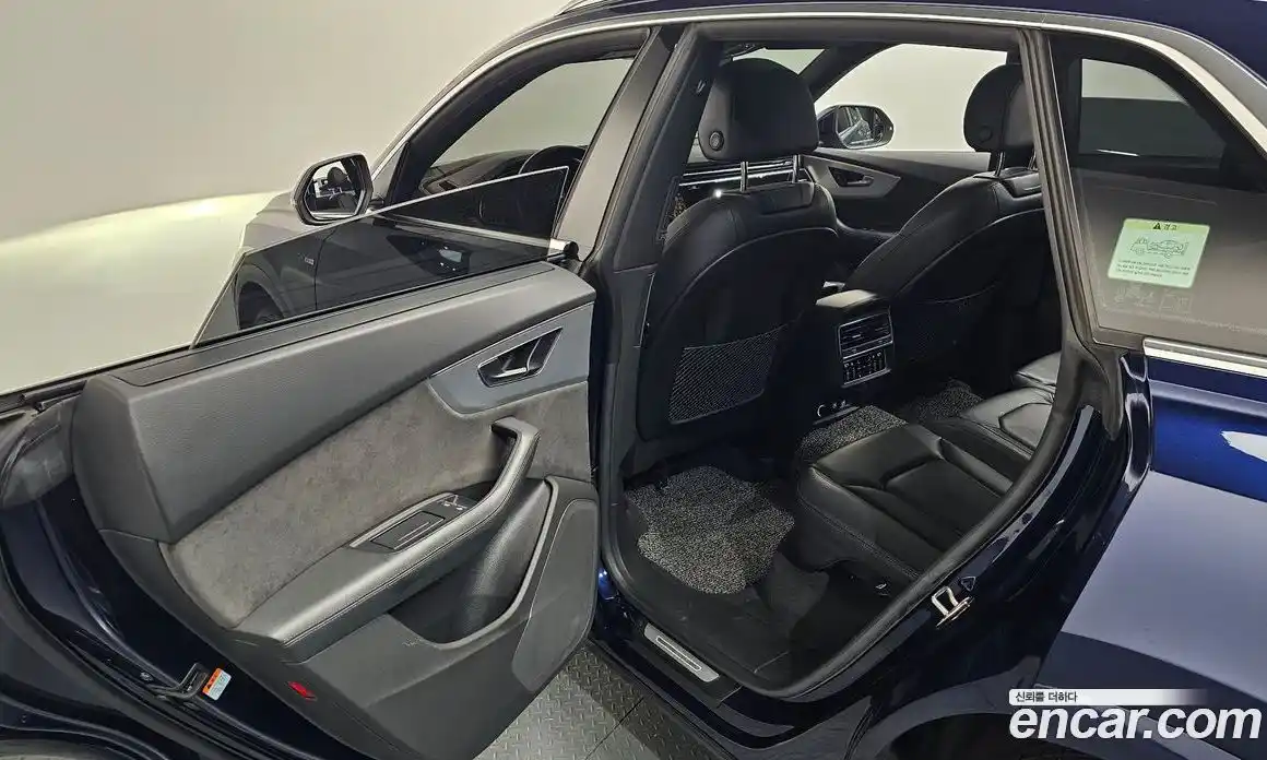 Audi Q8 2020 3.0 автомат (гидро), фото 23
