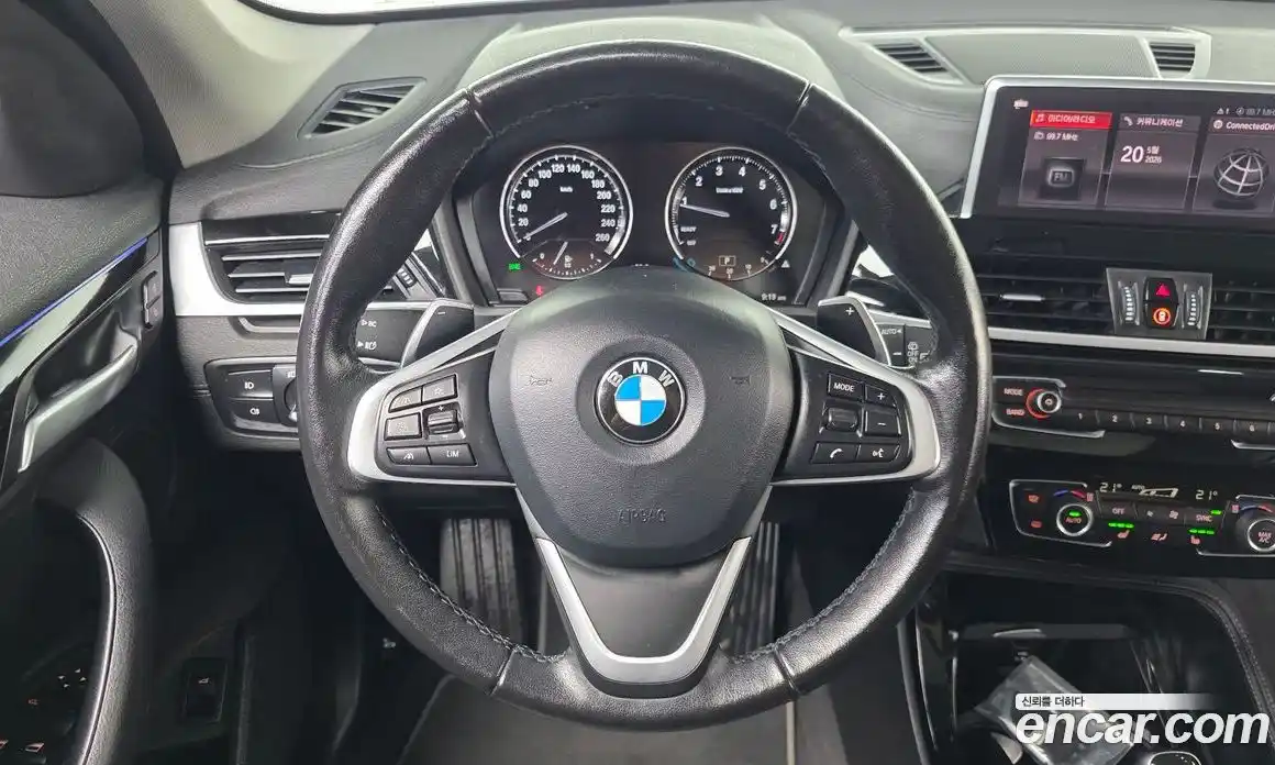 BMW X1 2022 2.0 автомат (гидро), фото 13