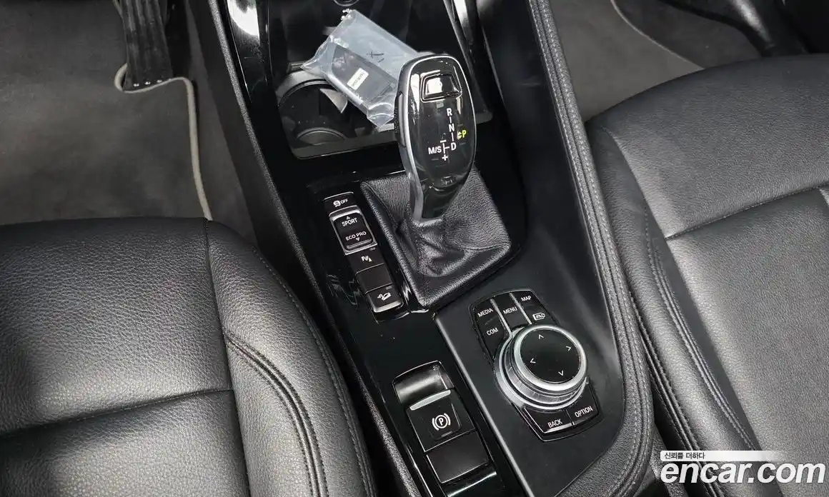 BMW X1 2022 2.0 автомат (гидро), фото 9