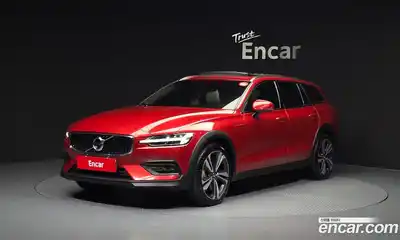 Volvo V60, 2019, 39 794 км