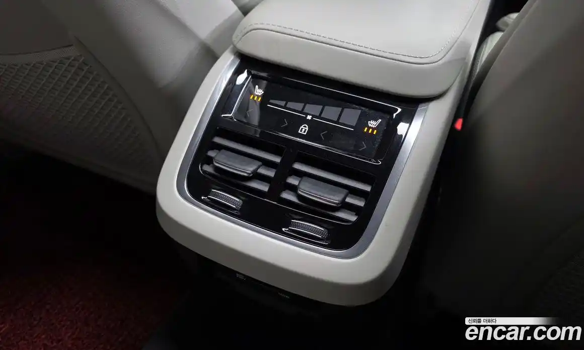 Volvo V60 2019 2.0 автомат (гидро), фото 19
