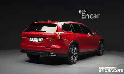Volvo V60 2019 2.0 автомат (гидро), миниатюра 2
