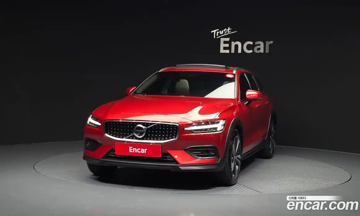 Volvo V60 2019 2.0 автомат (гидро), фото 3