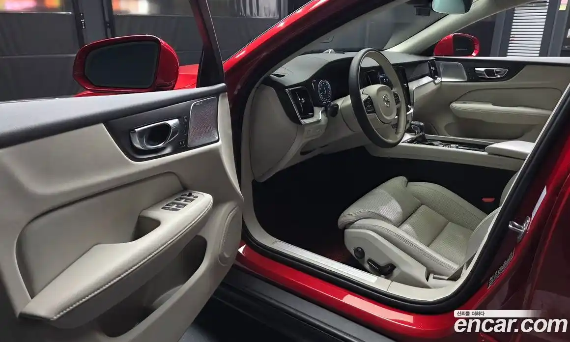 Volvo V60 2019 2.0 автомат (гидро), фото 10