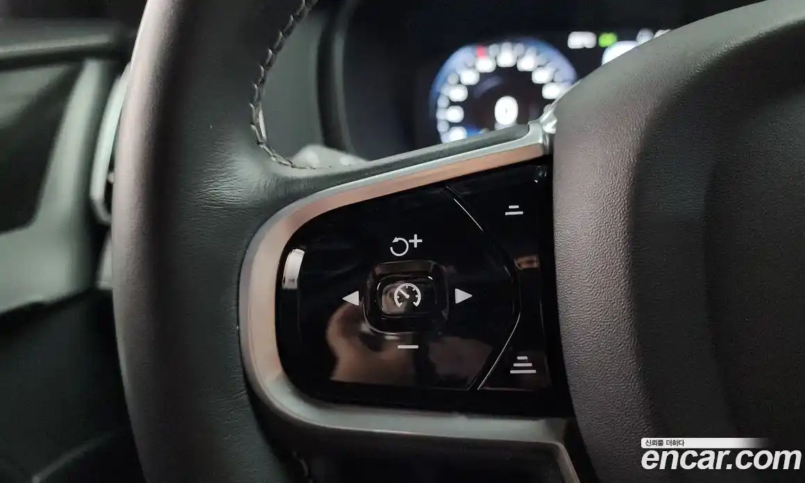 Volvo XC90 2020 2.0 автомат (гидро), фото 18