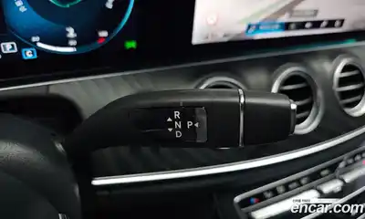 Mercedes-Benz E-Class 2022 2.0 автомат (гидро), миниатюра 11