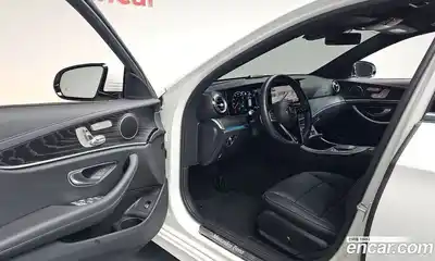 Mercedes-Benz E-Class 2022 2.0 автомат (гидро), миниатюра 12