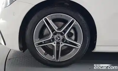 Mercedes-Benz E-Class 2022 2.0 автомат (гидро), миниатюра 4