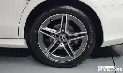 Mercedes-Benz E-Class 2022 2.0 автомат (гидро), миниатюра 6