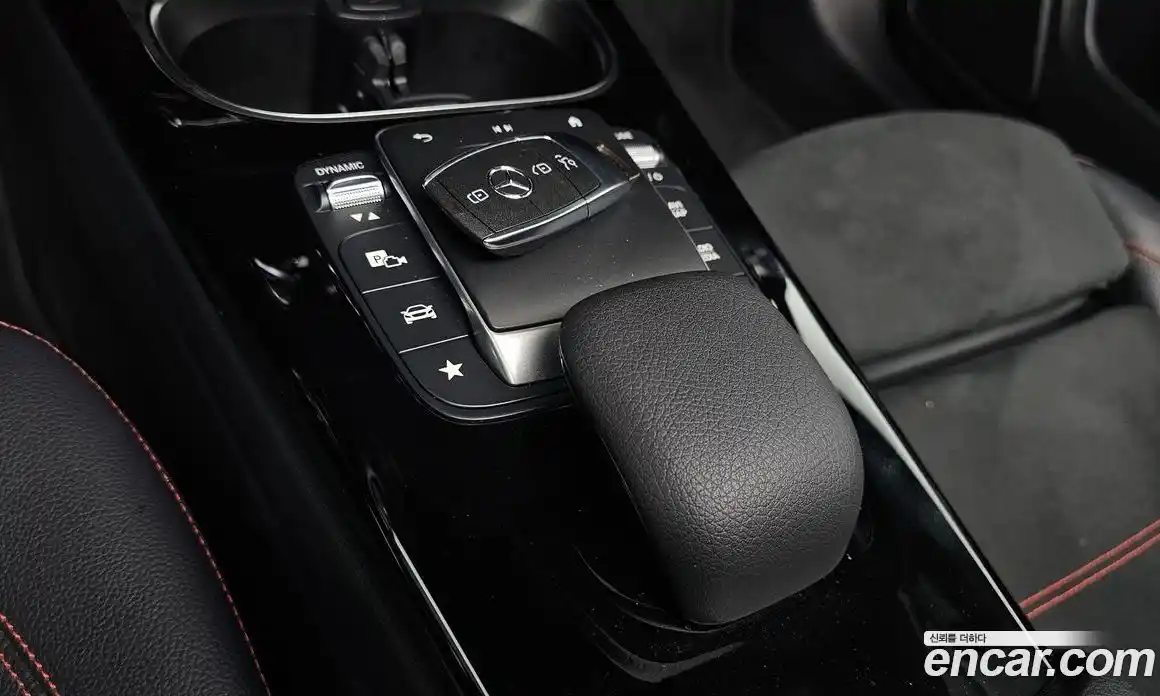 Mercedes-Benz CLA-Class 2021 2.0 гидро, фото 24