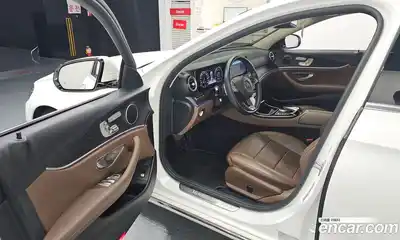 Mercedes-Benz E-Class 2017 2.0 автомат (гидро), миниатюра 10