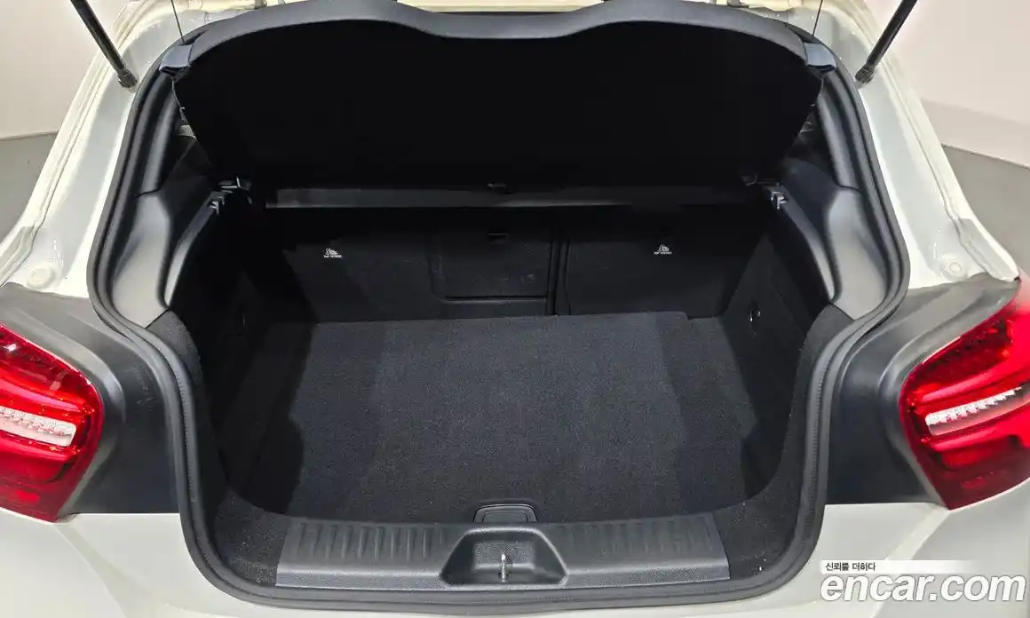Mercedes-Benz A-Class 2016 1.6 гидро, фото 20