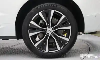 Volvo XC60 2024 2.0 автомат (гидро), миниатюра 4