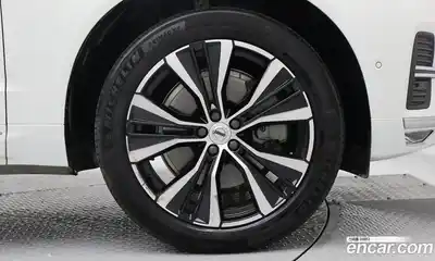 Volvo XC60 2024 2.0 автомат (гидро), миниатюра 5