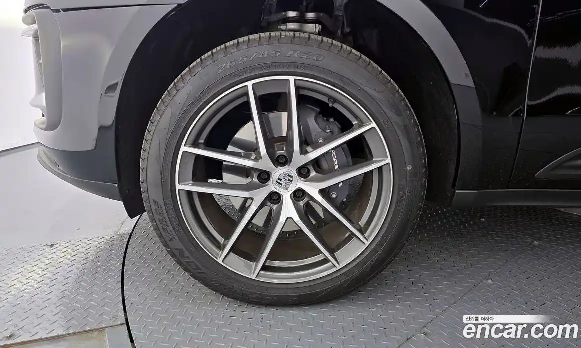 Porsche Macan 2024 2.0 автомат (гидро), фото 5