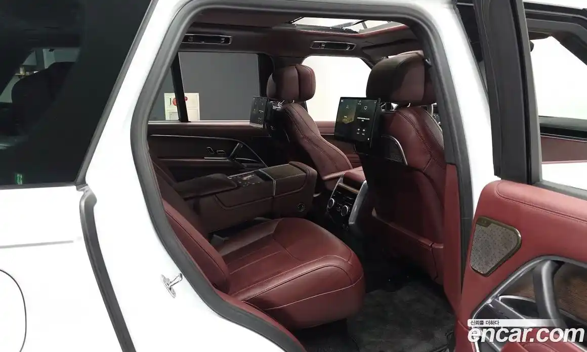 Land Rover Range Rover 2025 3.0 автомат (гидро), фото 12