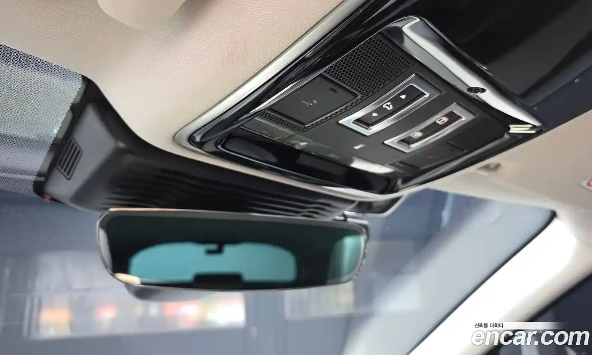 Land Rover Range Rover Velar 2025 3.0 автомат (гидро), фото 28