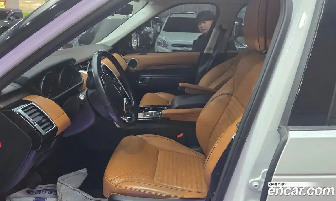 Land Rover Discovery 2017 3.0 автомат (гидро), фото 17