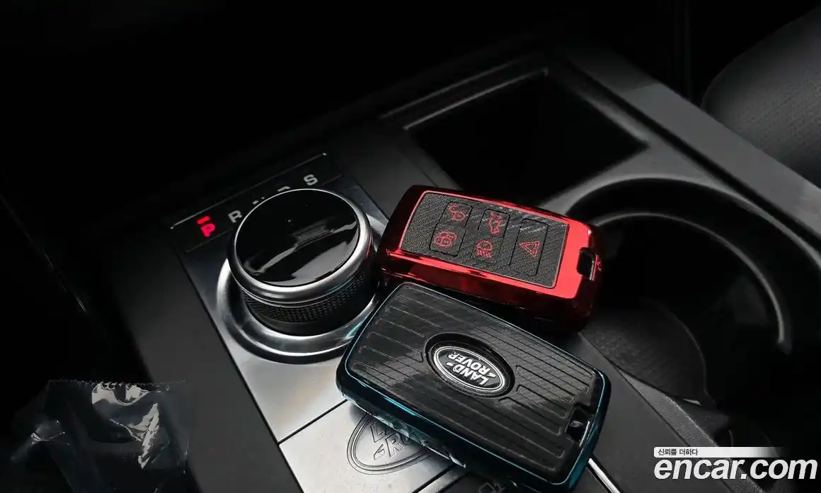 Land Rover Discovery 2018 2.0 автомат (гидро), фото 12