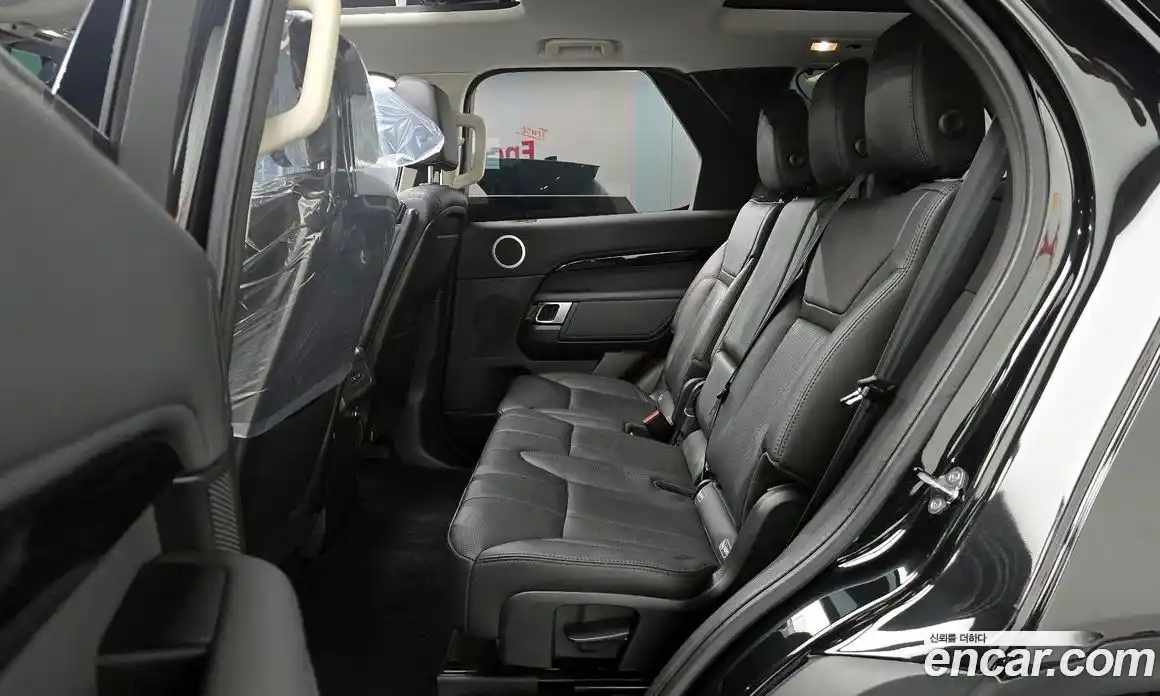 Land Rover Discovery 2018 2.0 автомат (гидро), фото 17