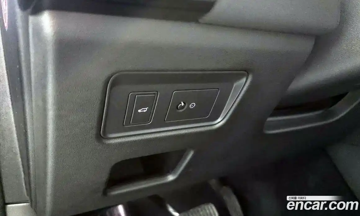 Land Rover Discovery 2018 2.0 автомат (гидро), фото 23