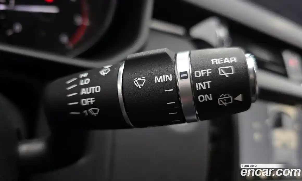 Land Rover Discovery 2018 2.0 автомат (гидро), фото 28