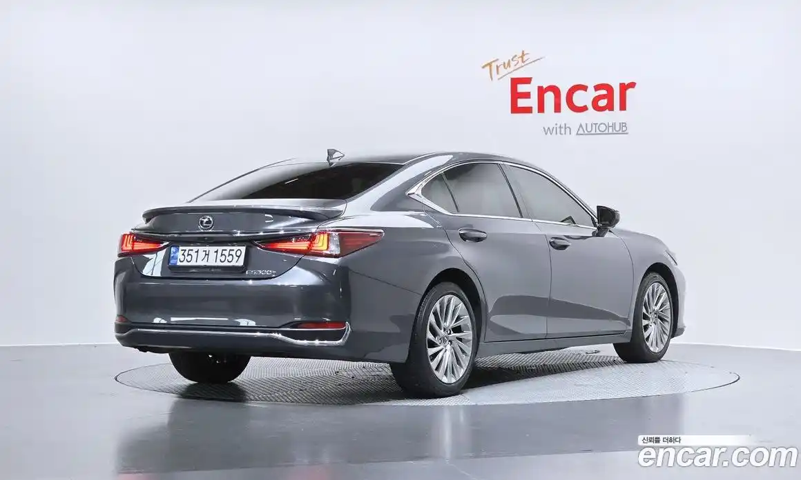 Lexus ES 2023 2.5 гидро, фото 2