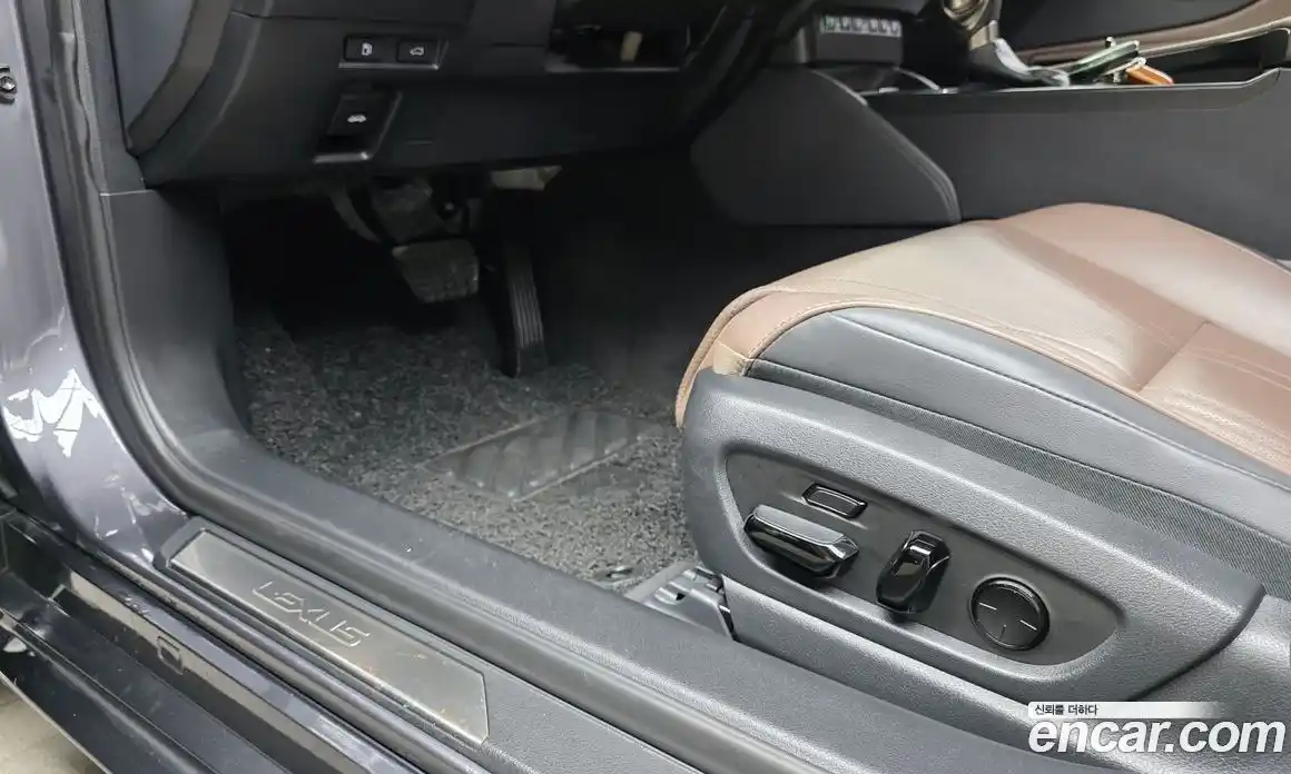 Lexus ES 2023 2.5 гидро, фото 29