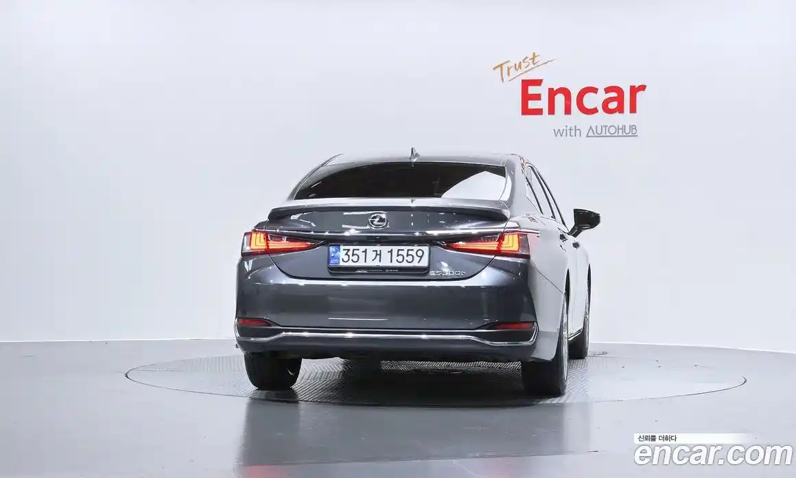 Lexus ES 2023 2.5 гидро, фото 4